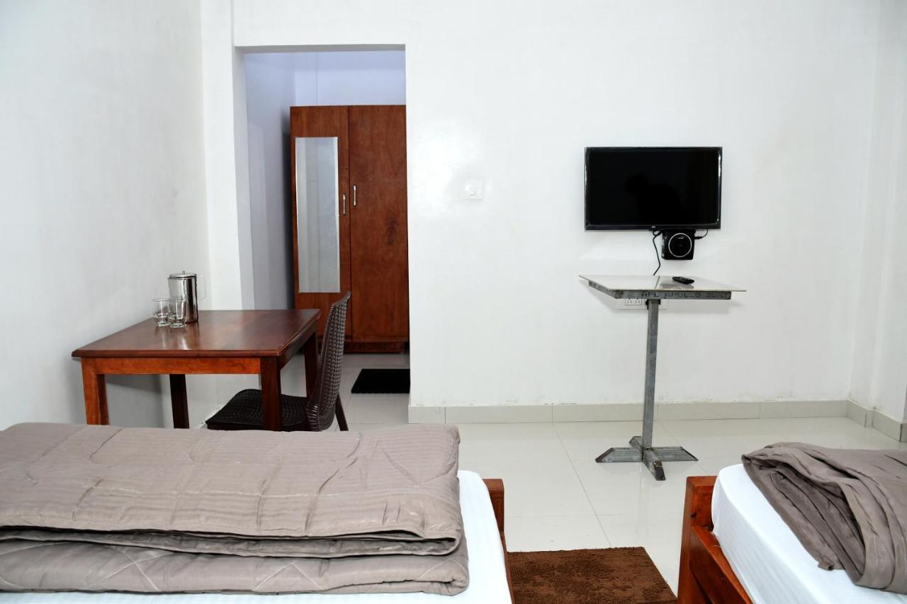 River View Guest House 마디케리 외부 사진