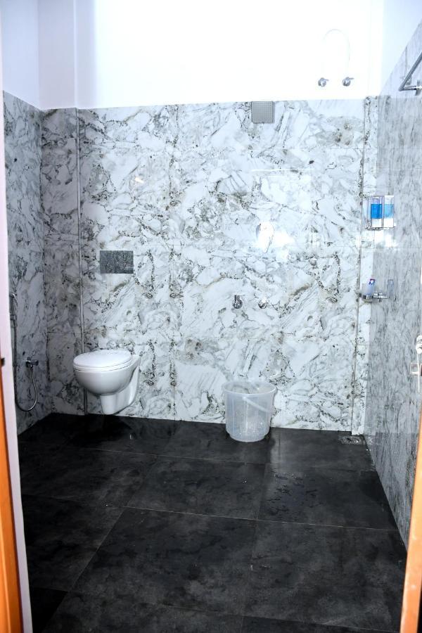 River View Guest House 마디케리 외부 사진